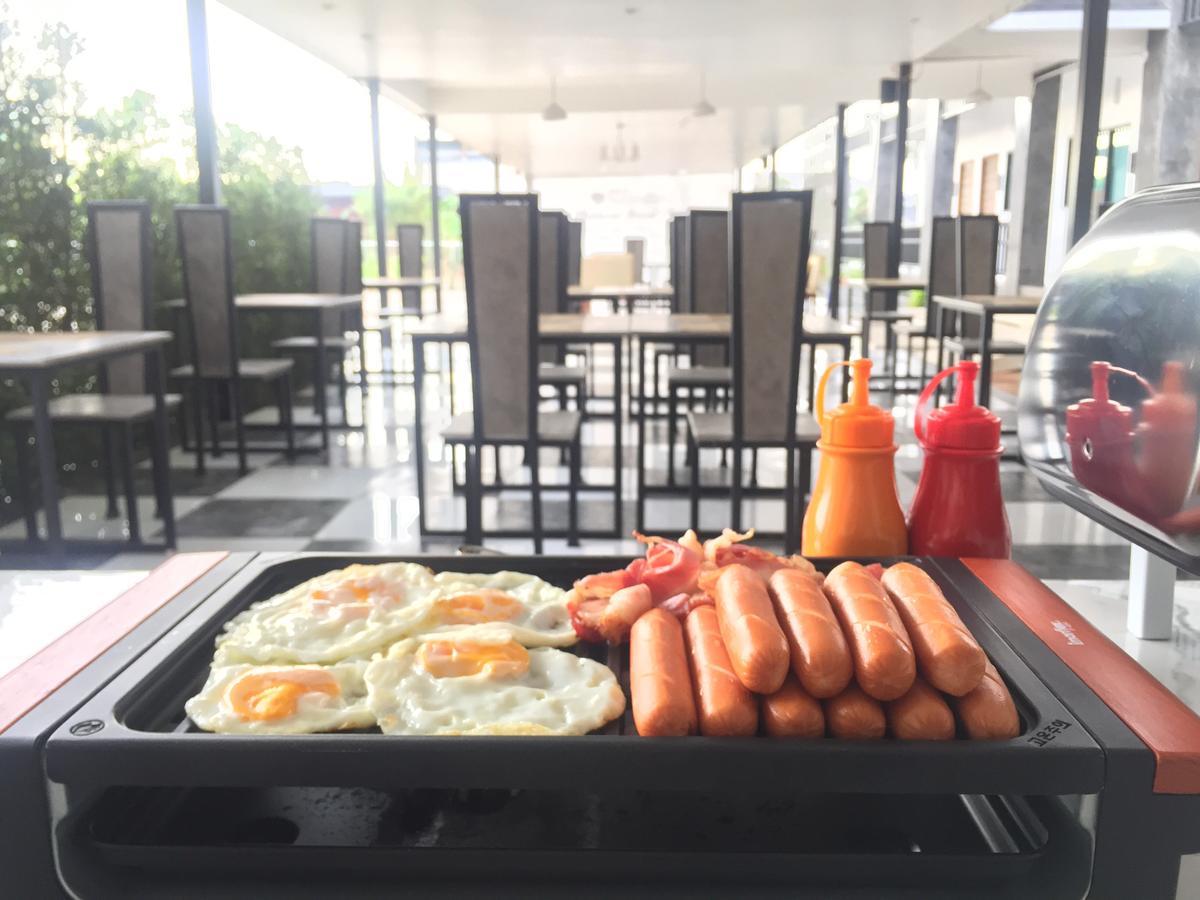 Phetcharat Grand Hotel Maesot Mae Sot Eksteriør bilde